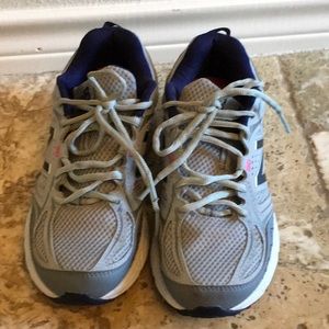 Ladies sneakers used